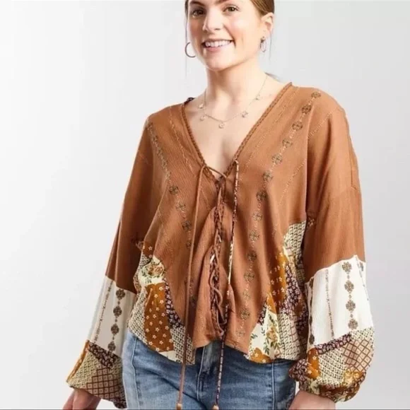 Miss Me Women's Bohemian Patchwork Peasant Lace-Up V-neck Blouse Size L … - Picture 1 of 10